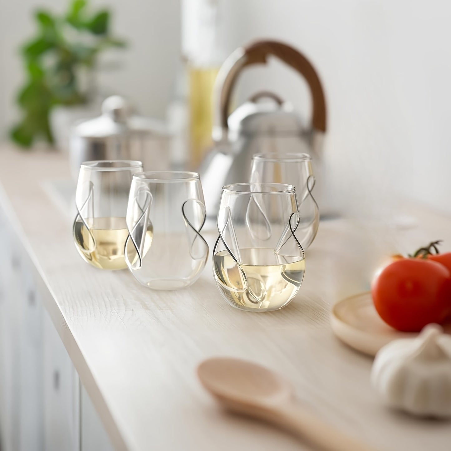 Borosilicate Glasses 4 New 16oz Borosilicate Glasses - Elegant Curved Glassware - Wine Glasses Suitable for Parties, Weddings, Gatherings, Picnics, Iced Coffee,